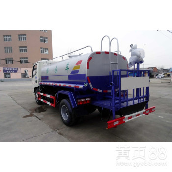 灑水車新篇章 電動三輪霧炮灑水車的革新與應(yīng)用